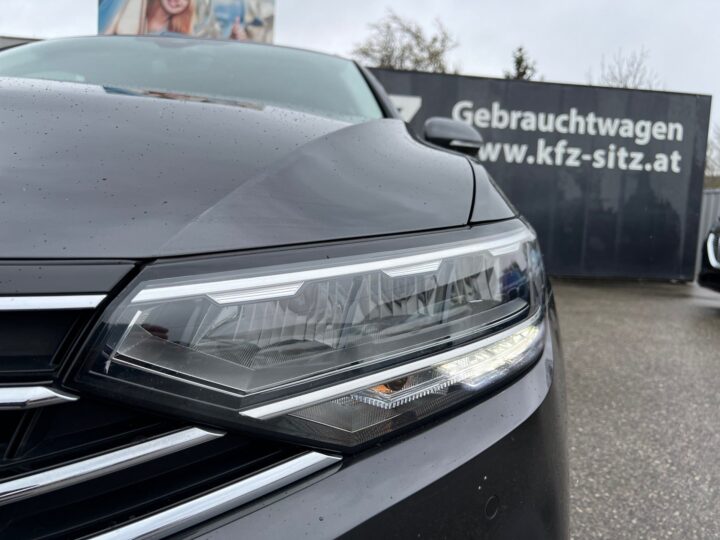 Abbildung Fahrzeugdetailansicht Volkswagen Passat Variant - Nr. 35