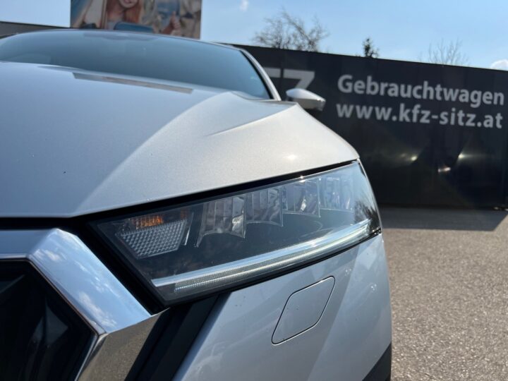 Abbildung Fahrzeugdetailansicht Skoda Octavia - Nr. 33
