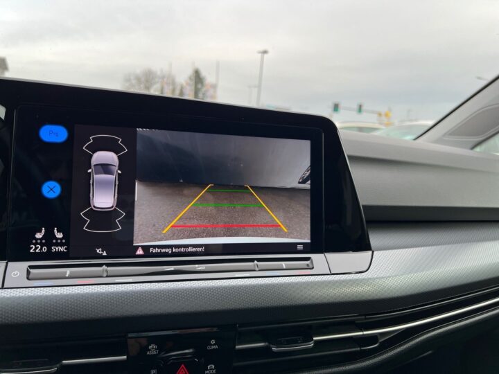 Abbildung Fahrzeugdetailansicht Volkswagen Golf - Nr. 27