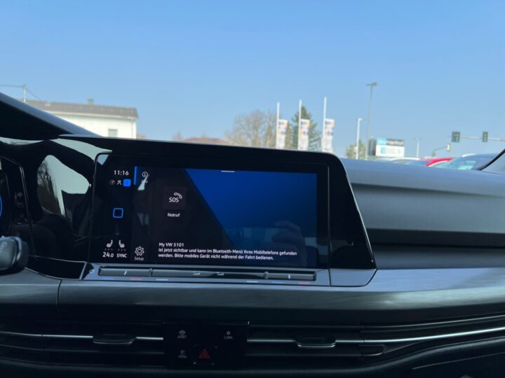 Abbildung Fahrzeugdetailansicht Volkswagen Golf Variant - Nr. 21