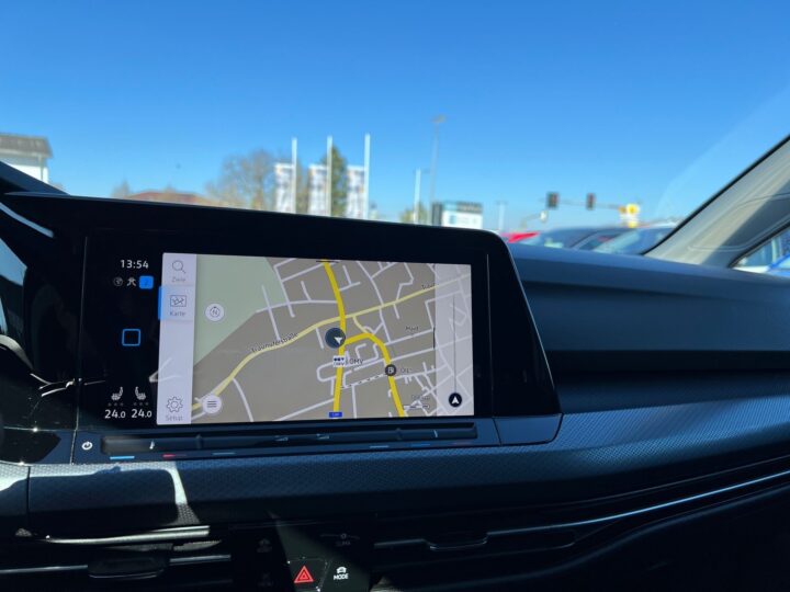 Abbildung Fahrzeugdetailansicht Volkswagen Golf - Nr. 22