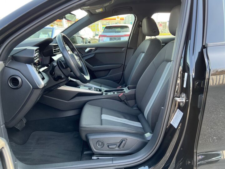 Abbildung Fahrzeugdetailansicht Audi A3 - Nr. 12