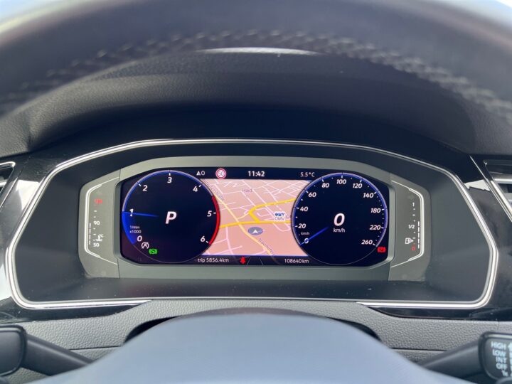 Abbildung Fahrzeugdetailansicht Volkswagen Passat Variant - Nr. 16