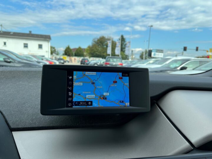 Abbildung Fahrzeugdetailansicht BMW i3 - Nr. 21