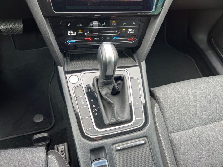 Abbildung Fahrzeugdetailansicht Volkswagen Passat Variant - Nr. 28