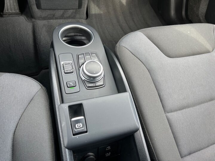 Abbildung Fahrzeugdetailansicht BMW i3 - Nr. 26