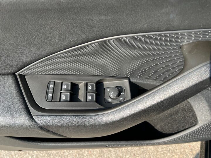 Abbildung Fahrzeugdetailansicht Skoda Octavia - Nr. 31