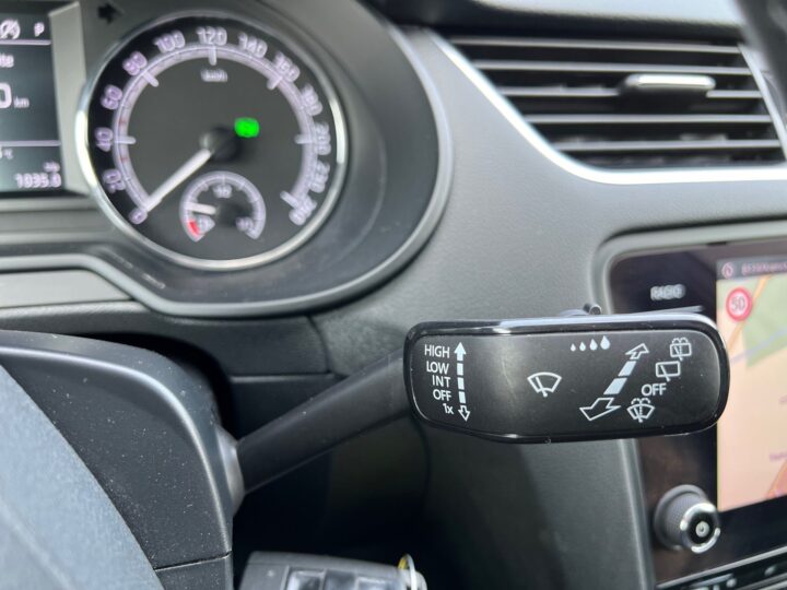Abbildung Fahrzeugdetailansicht Skoda Octavia - Nr. 42