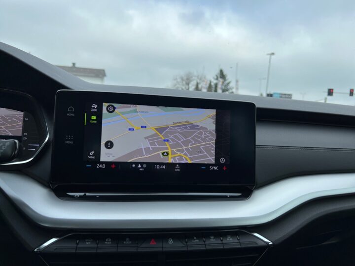 Abbildung Fahrzeugdetailansicht Skoda Octavia - Nr. 24