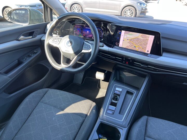 Abbildung Fahrzeugdetailansicht Volkswagen Golf Variant - Nr. 10