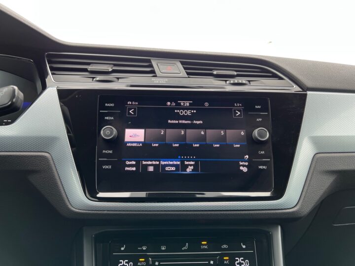 Abbildung Fahrzeugdetailansicht Volkswagen Touran - Nr. 20