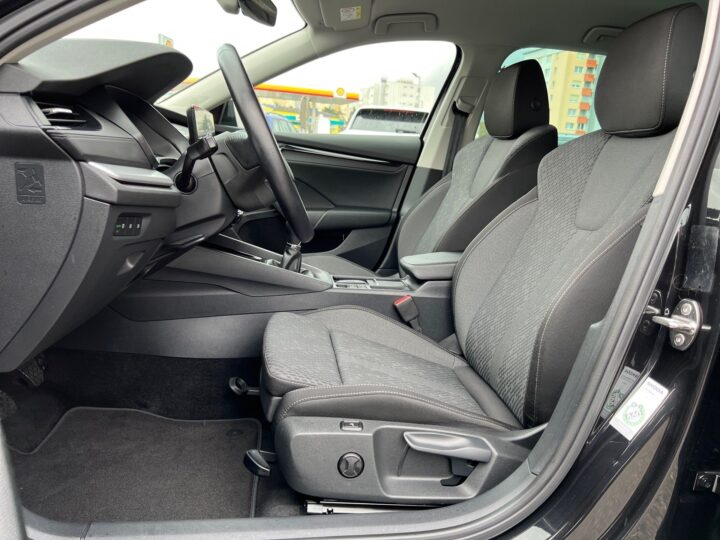 Abbildung Fahrzeugdetailansicht Skoda Octavia - Nr. 12