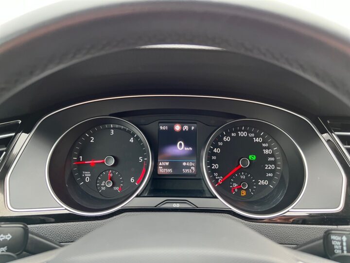 Abbildung Fahrzeugdetailansicht Volkswagen Passat Variant - Nr. 16