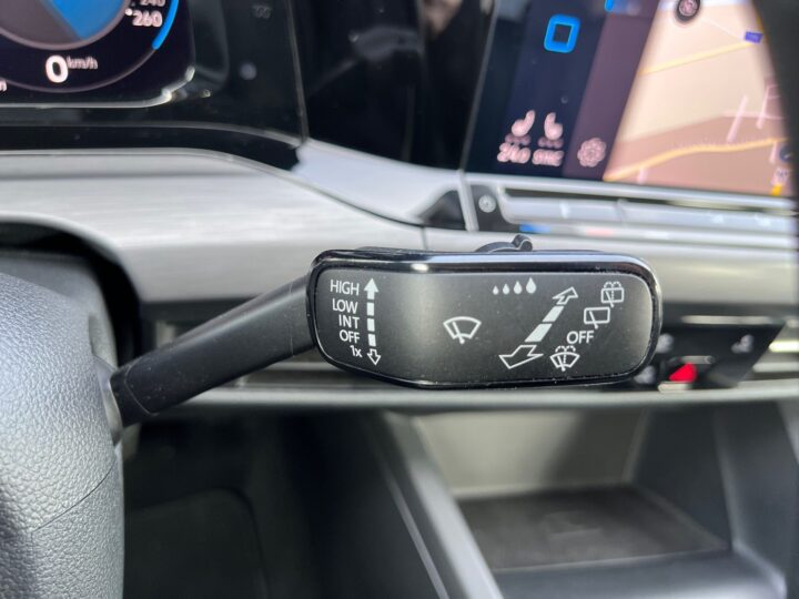 Abbildung Fahrzeugdetailansicht Volkswagen Golf Variant - Nr. 40