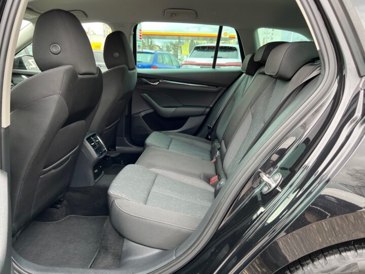 Abbildung Fahrzeugdetailansicht Skoda Octavia - Nr. 13