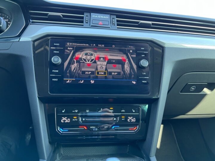 Abbildung Fahrzeugdetailansicht Volkswagen Passat Variant - Nr. 26