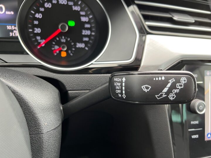 Abbildung Fahrzeugdetailansicht Volkswagen Passat Variant - Nr. 42