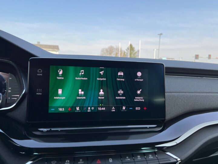 Abbildung Fahrzeugdetailansicht Skoda Octavia - Nr. 18