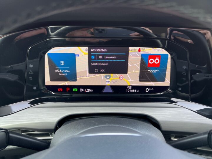 Abbildung Fahrzeugdetailansicht Volkswagen Golf Variant - Nr. 17