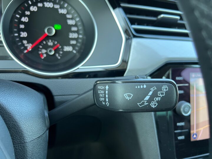 Abbildung Fahrzeugdetailansicht Volkswagen Passat Variant - Nr. 40