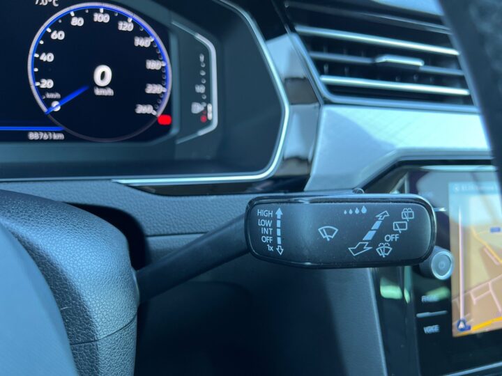 Abbildung Fahrzeugdetailansicht Volkswagen Passat Variant - Nr. 41