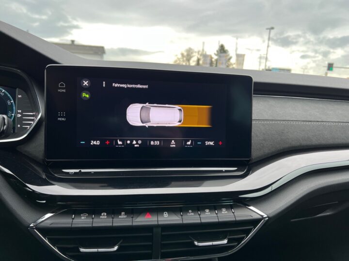 Abbildung Fahrzeugdetailansicht Skoda Octavia - Nr. 27