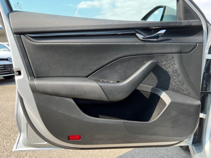 Abbildung Fahrzeugdetailansicht Skoda Octavia - Nr. 28