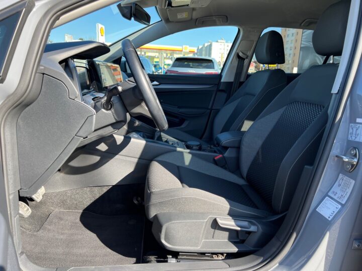 Abbildung Fahrzeugdetailansicht Volkswagen Golf - Nr. 12