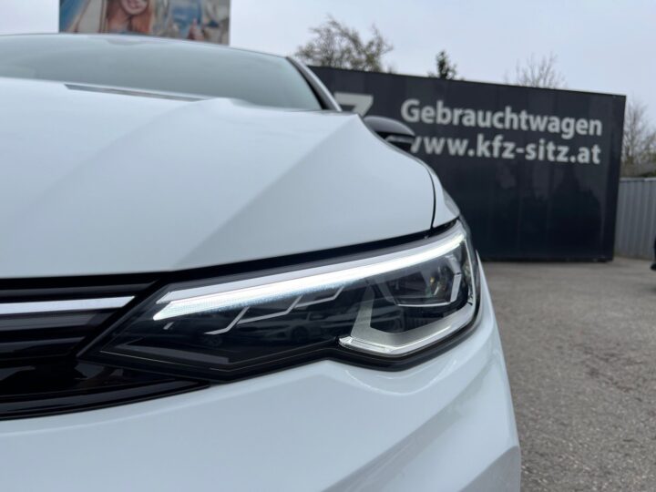 Abbildung Fahrzeugdetailansicht Volkswagen Golf - Nr. 35