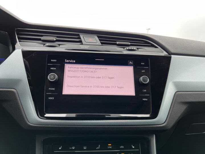 Abbildung Fahrzeugdetailansicht Volkswagen Touran - Nr. 26