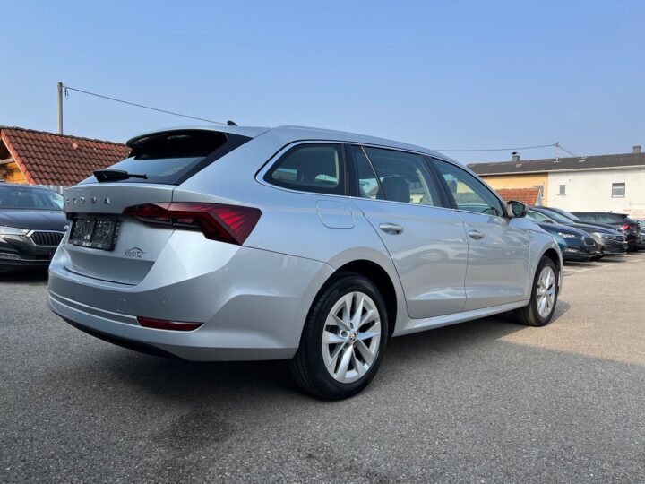 Abbildung Fahrzeugdetailansicht Skoda Octavia - Nr. 2