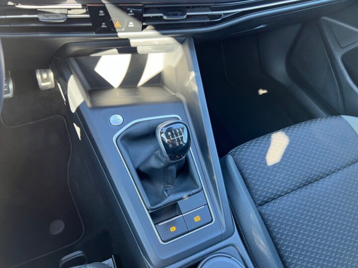 Abbildung Fahrzeugdetailansicht Volkswagen Golf - Nr. 29