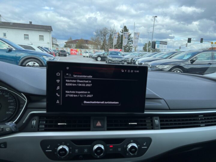 Abbildung Fahrzeugdetailansicht Audi A4 - Nr. 22