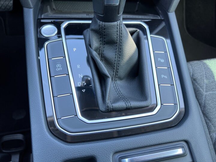 Abbildung Fahrzeugdetailansicht Volkswagen Passat Variant - Nr. 29