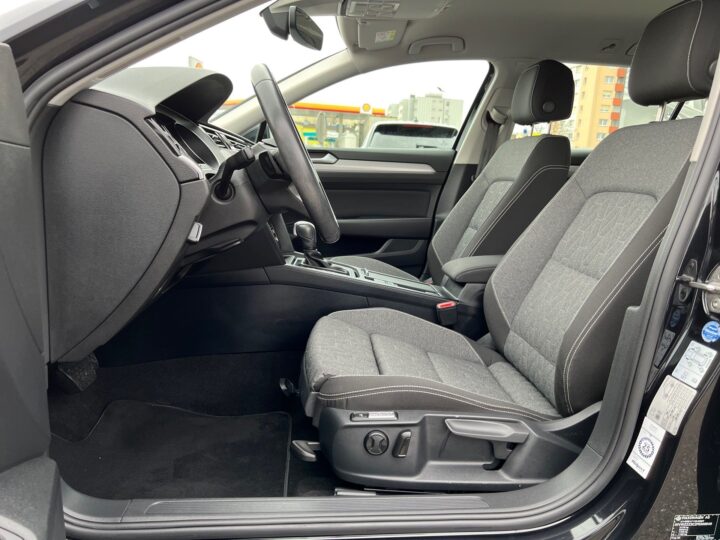 Abbildung Fahrzeugdetailansicht Volkswagen Passat Variant - Nr. 12