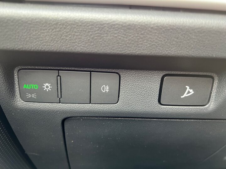 Abbildung Fahrzeugdetailansicht Skoda Enyaq - Nr. 44