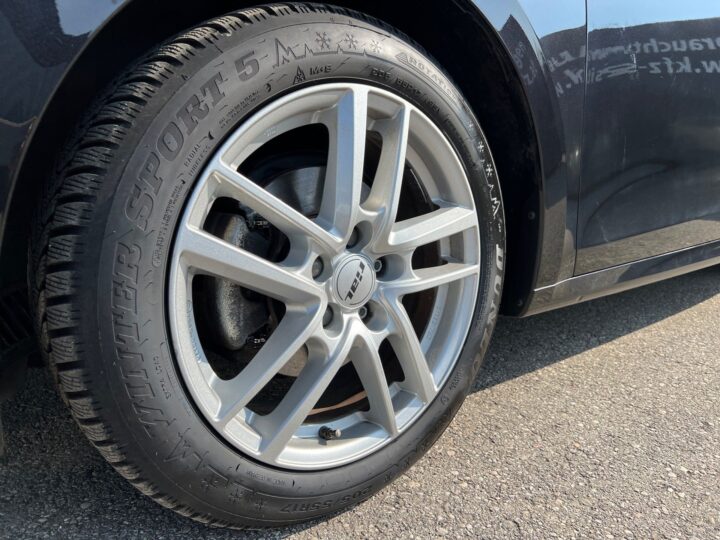 Abbildung Fahrzeugdetailansicht Skoda Octavia - Nr. 36