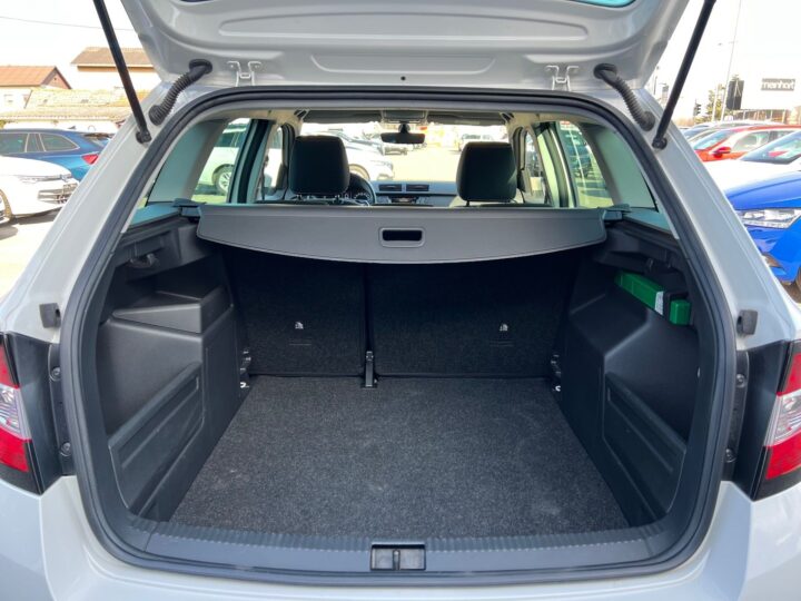 Abbildung Fahrzeugdetailansicht Skoda Fabia - Nr. 13