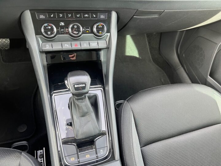 Abbildung Fahrzeugdetailansicht Skoda Karoq - Nr. 29