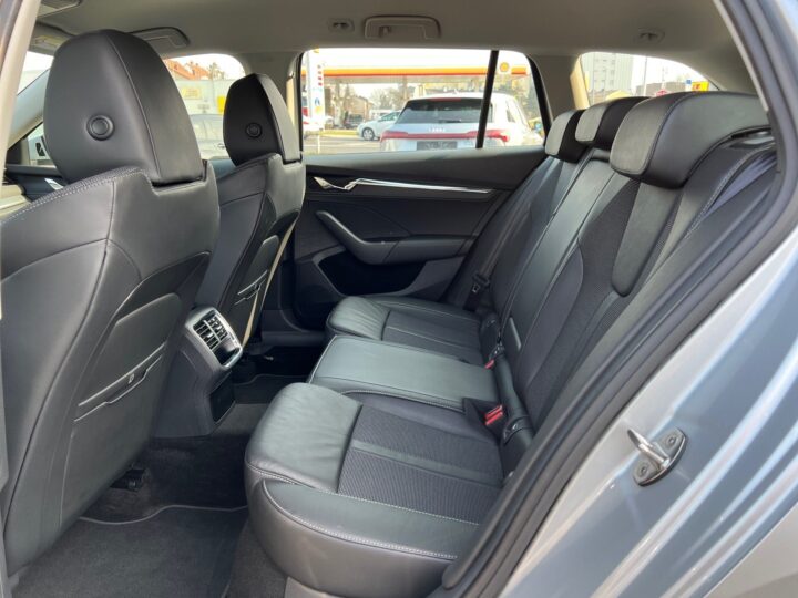 Abbildung Fahrzeugdetailansicht Skoda Octavia - Nr. 13