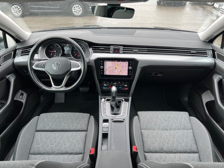 Abbildung Fahrzeugdetailansicht Volkswagen Passat Variant - Nr. 9