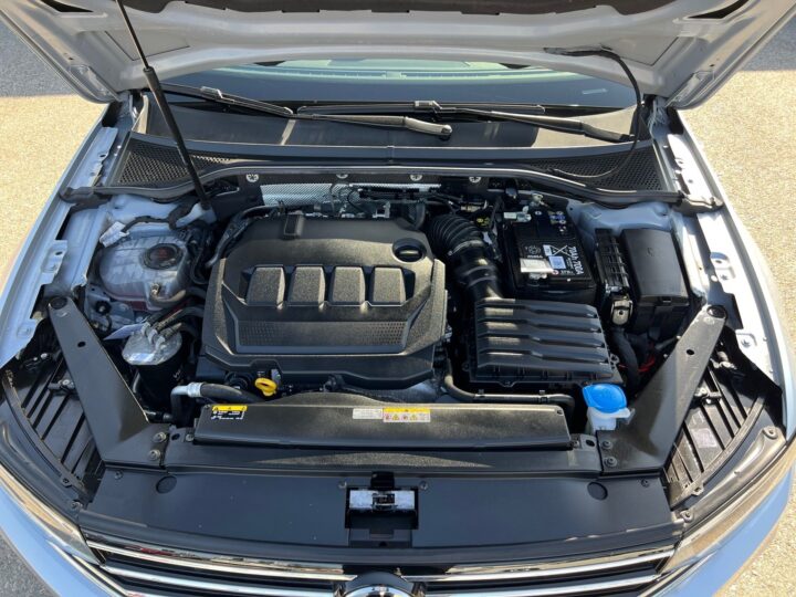 Abbildung Fahrzeugdetailansicht Volkswagen Passat Variant - Nr. 34