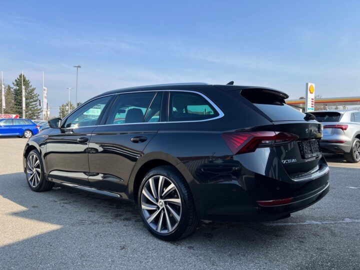 Abbildung Fahrzeugdetailansicht Skoda Octavia - Nr. 4