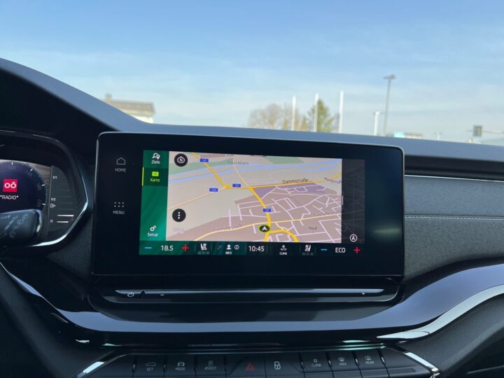 Abbildung Fahrzeugdetailansicht Skoda Octavia - Nr. 24