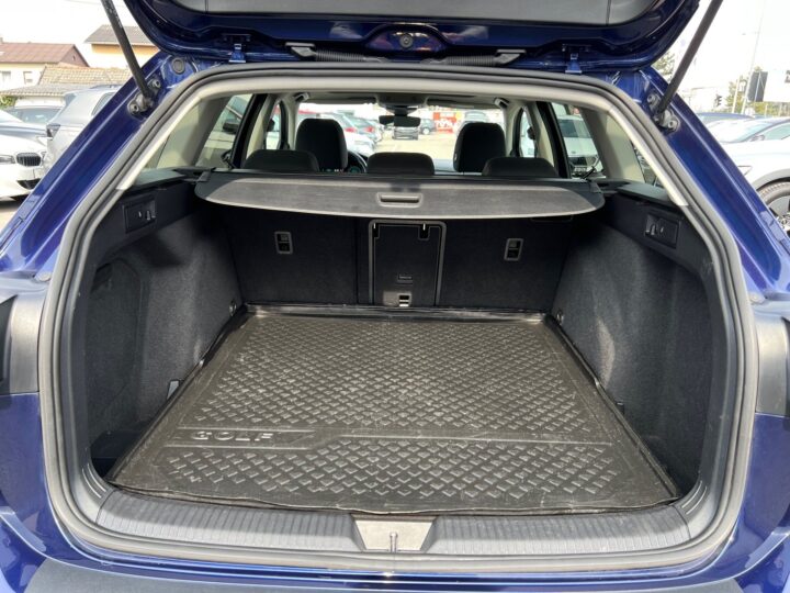 Abbildung Fahrzeugdetailansicht Volkswagen Golf Variant - Nr. 14