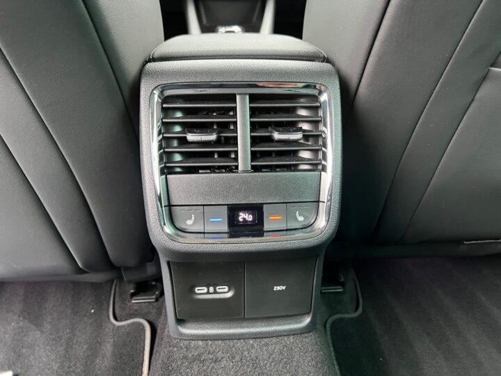 Abbildung Fahrzeugdetailansicht Skoda Octavia - Nr. 33