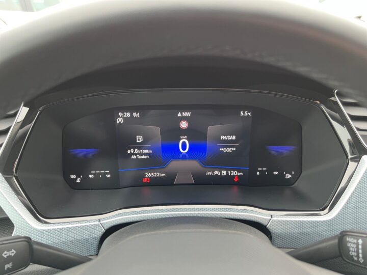 Abbildung Fahrzeugdetailansicht Volkswagen Touran - Nr. 17