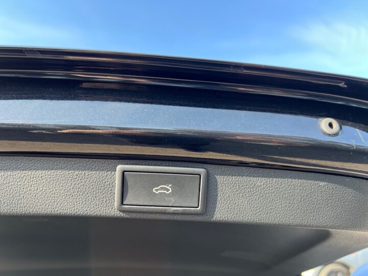 Abbildung Fahrzeugdetailansicht Skoda Octavia - Nr. 37