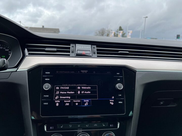 Abbildung Fahrzeugdetailansicht Volkswagen Passat Variant - Nr. 20