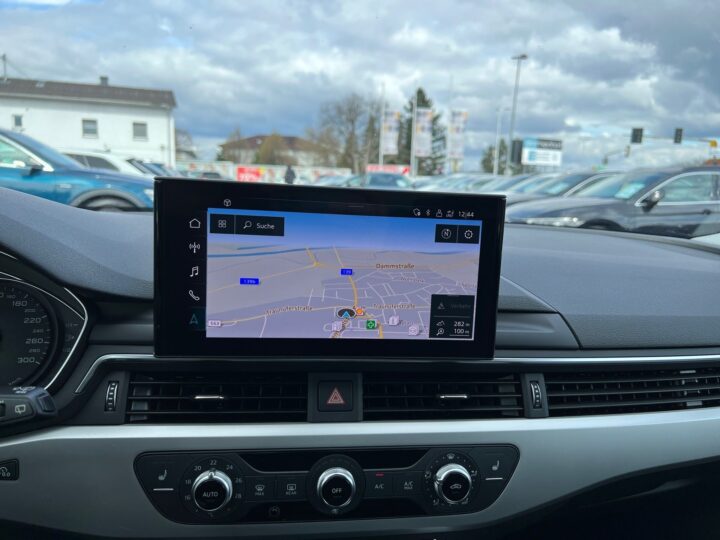 Abbildung Fahrzeugdetailansicht Audi A4 - Nr. 20